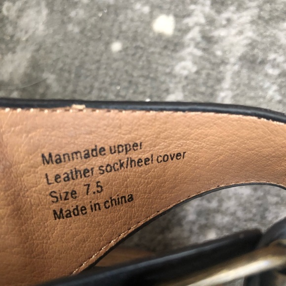 RESTRICTED … black sandals - Picture 8 of 16